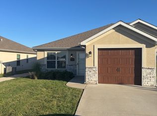 212 SW Tennessee Dr, Blue Springs, MO 64014
