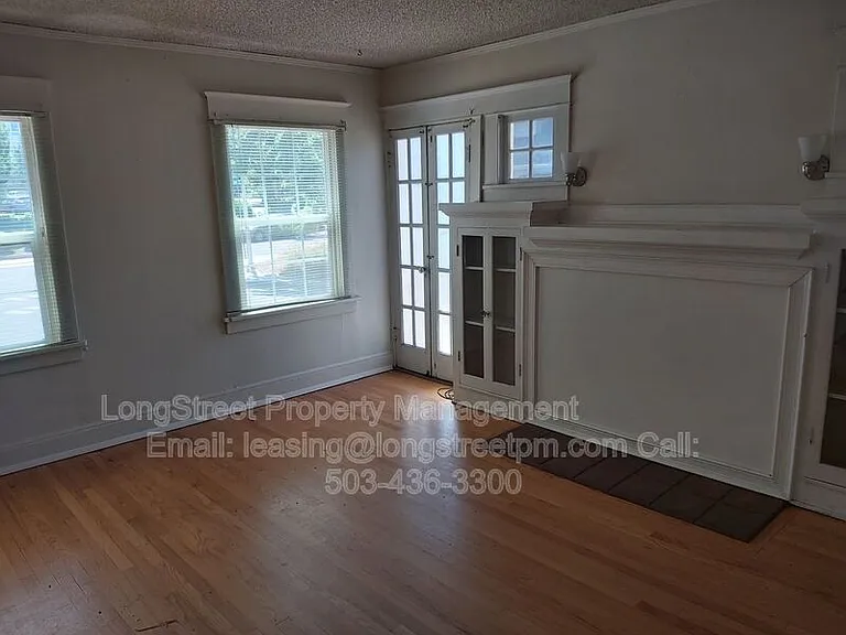 205 NW Kings Blvd #4 — Photo 4