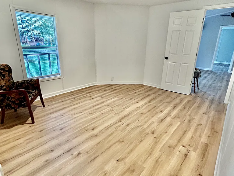 174 Dunsmore Dr — Photo 12