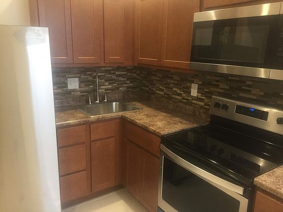 4th image of 5334 Wells Ave Floor 1