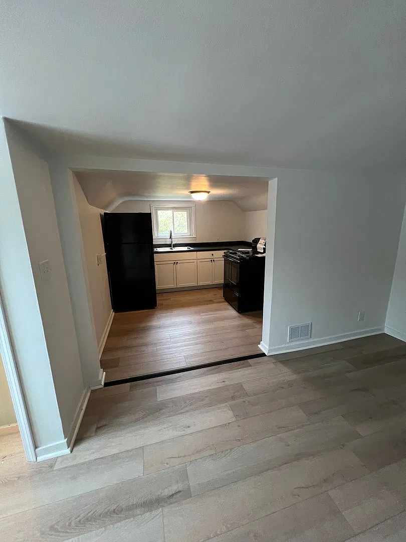 129 Williams Street — Photo 4