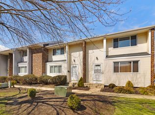 R7 Quincy Cir, Dayton, NJ 08810