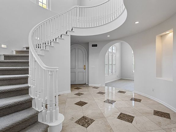 5th image of 19471 Peninsula Ln