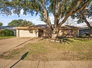 9900 Westpark Dr, Benbrook, TX 76126