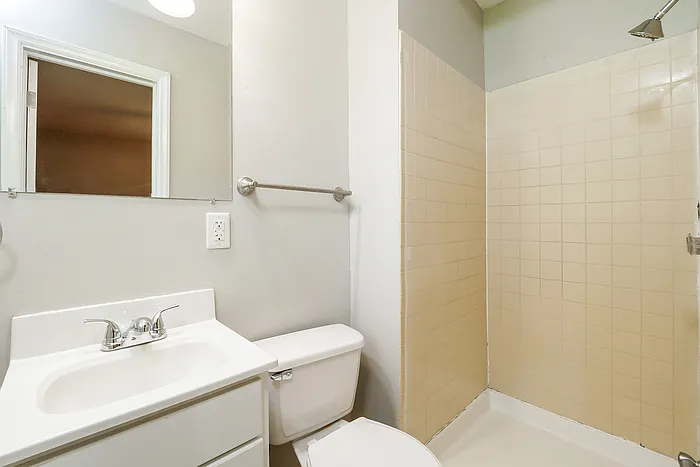 10504 Eastern Ave — Photo 5