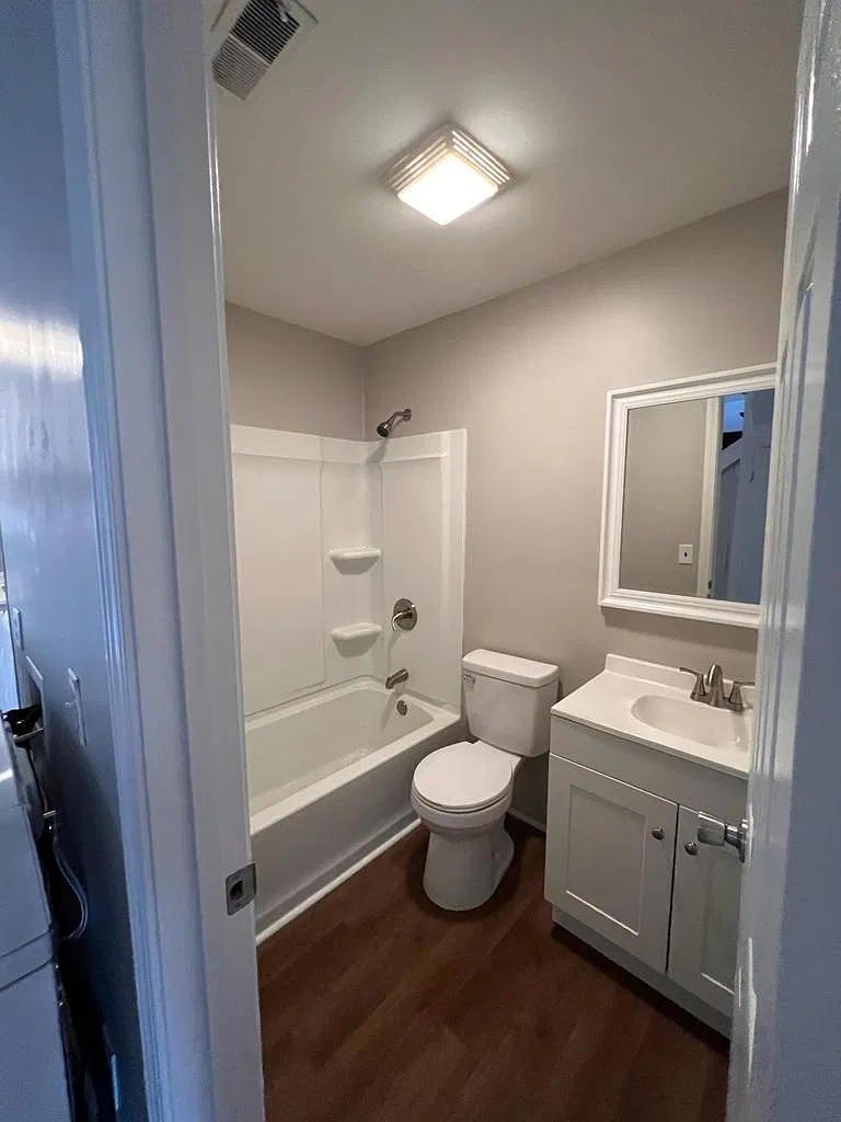 1 bed, 1.5 bath, 1000 sqft, $1,350 — Photo 4