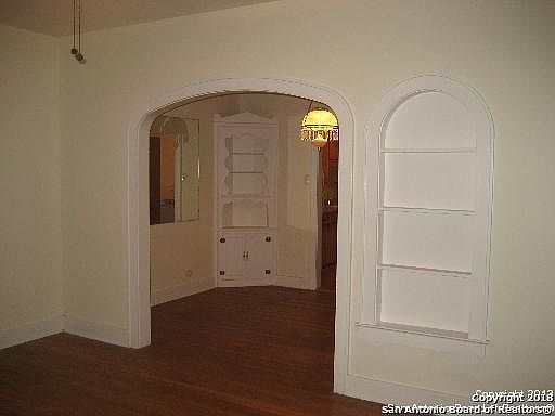 3rd image of 1116 E Highland Blvd