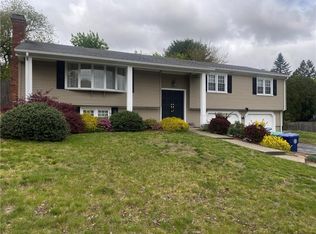 122 Cindy Ln, Warwick, RI 02886