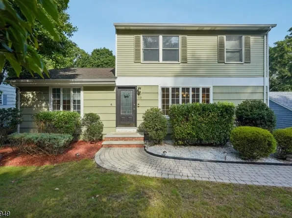 89 Minnehaha Blvd, Oakland Boro, NJ 07436