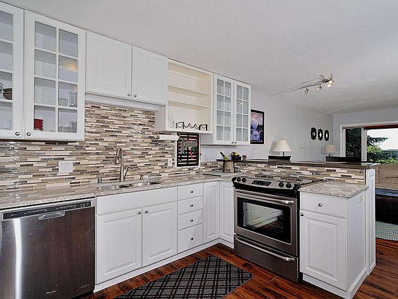 Newly remodeled kitchen 