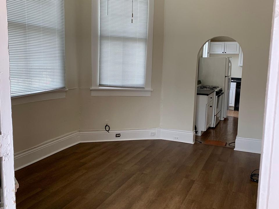 Enter apartment into the living room