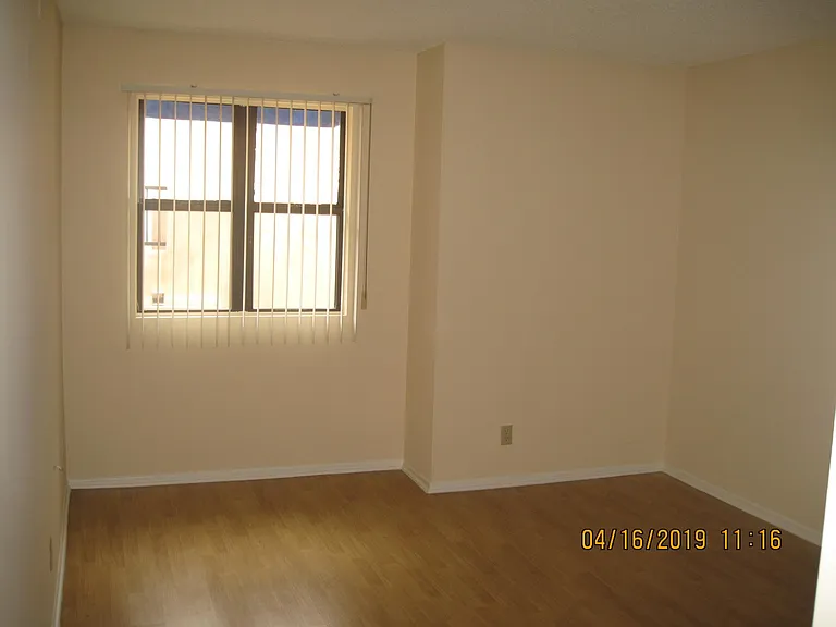 1305 Stanley Ave #11 — Photo 9