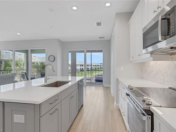 4th image of 2633 Seychelles CIR #2305