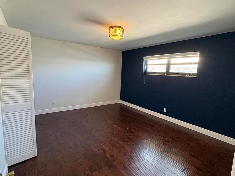 360 Wilma Cir #5 — Photo 13