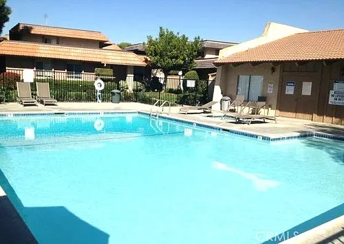 1008 Las Lomas Dr #C Photo 1