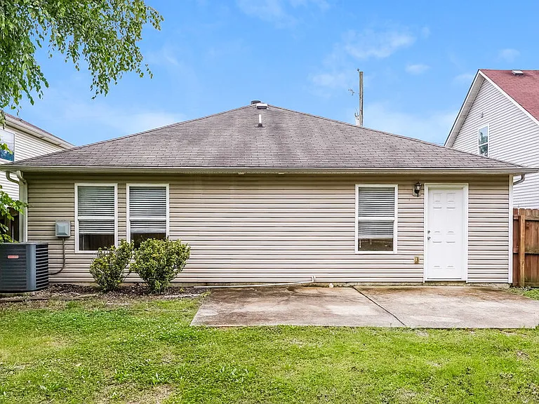 5221 Sunsail Dr — Photo 16