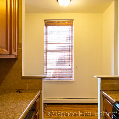 Rented by Space Real Estate | media 6