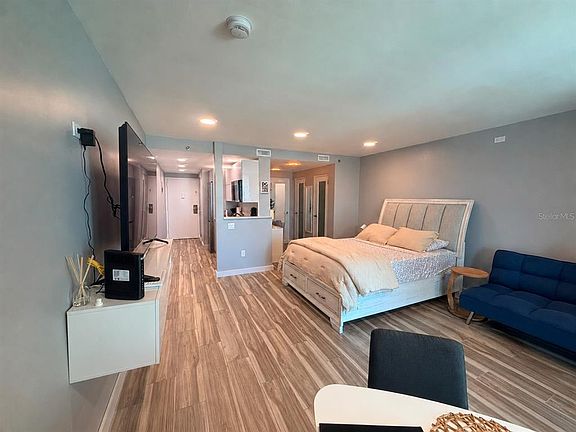 4th image of 6165 AVE. ISLA VERDE #458