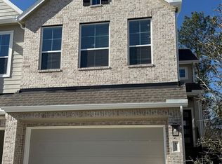 127 W Coralburst Loop, Montgomery, TX 77316