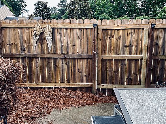 3rd image of 4690 Brookwood Ln
