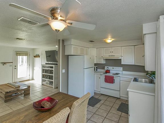 005_KitchenDiningLiving Room