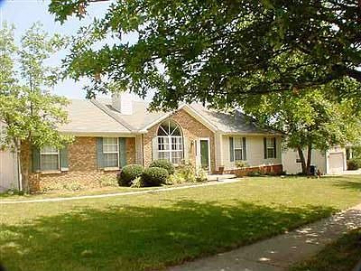 1st image of 4044 Hillside Dr
