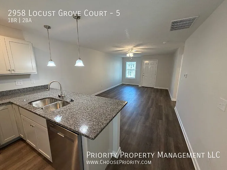 2958 Locust Grove Ct #5 — Photo 5