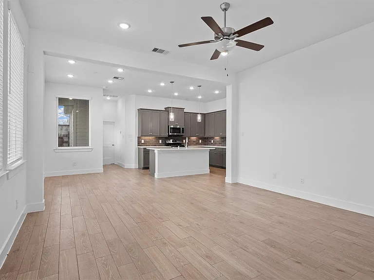 120 Red Cascade Ct — Photo 7