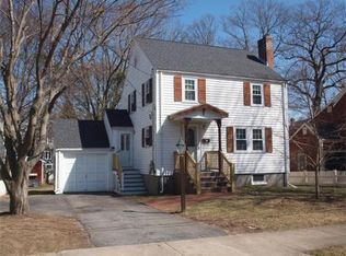 7 Windsor Rd, Stoneham, MA 02180