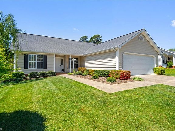 4th image of 3505 Amos Dr