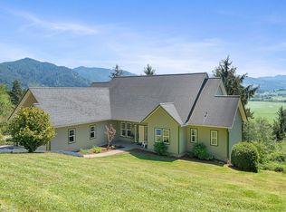 3985 Westwood Dr, Tillamook, OR 97141