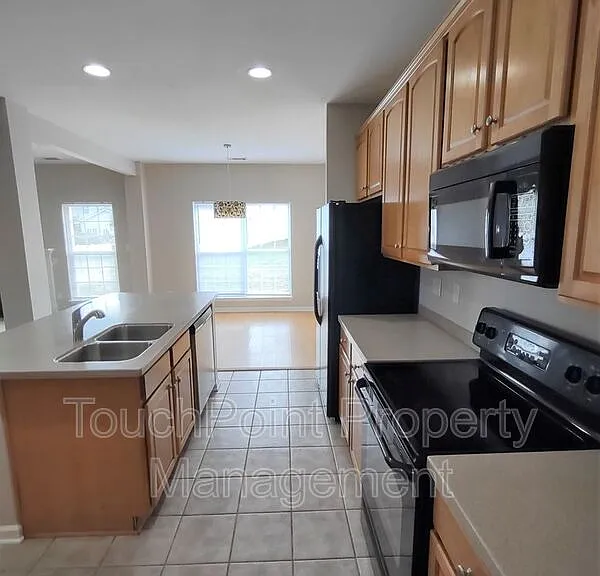 13340 Meadowmere Rd — Photo 4