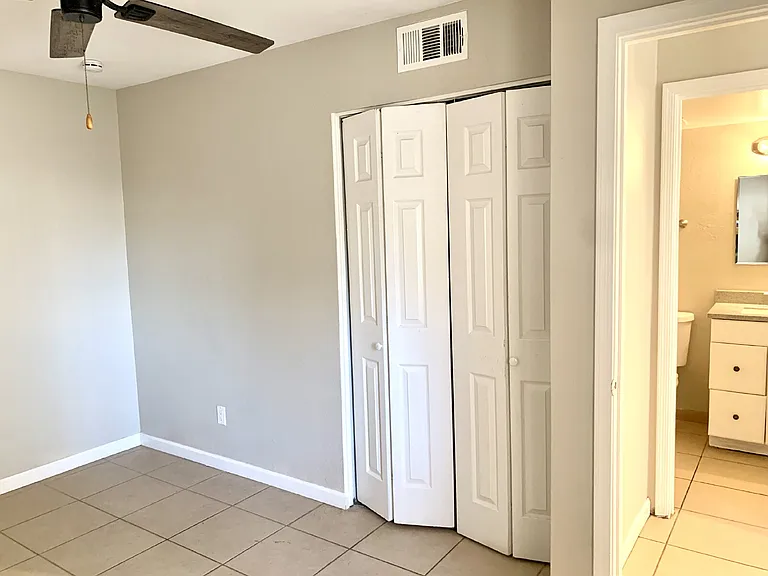 4317 N 19th Dr — Photo 10