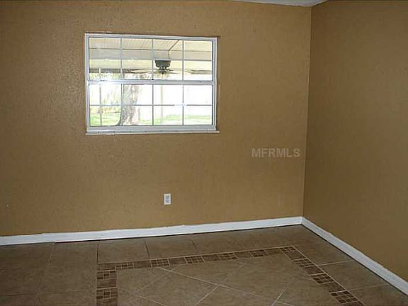 5th image of 3008 Redwood Ave