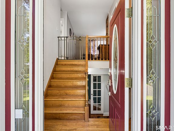 3rd image of 976 Old Waterbury Road