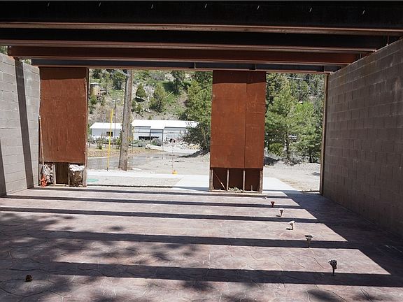 2nd image of 4671 Aspen Ave