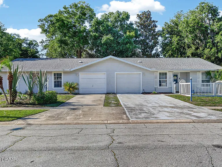 1133 Squirrel Nest Ln — Photo 8