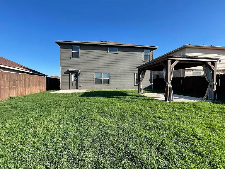 4121 Mantis St — Photo 32