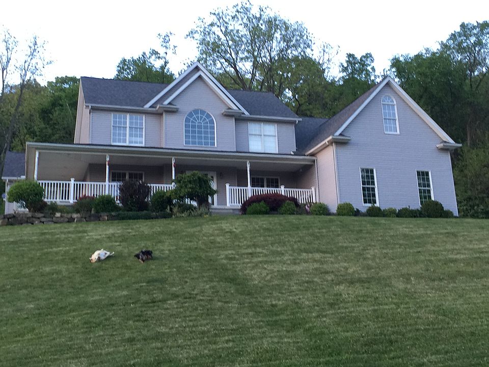 1st image of 106 Grays Run Ln
