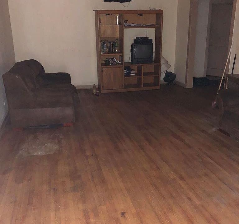 2nd image of 1019 Sayers St