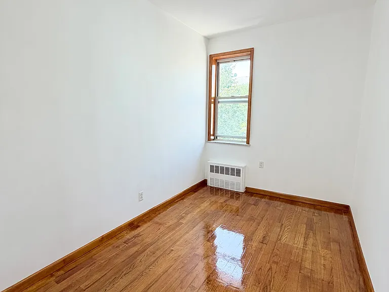 1429 W 8th St #2 — Photo 8