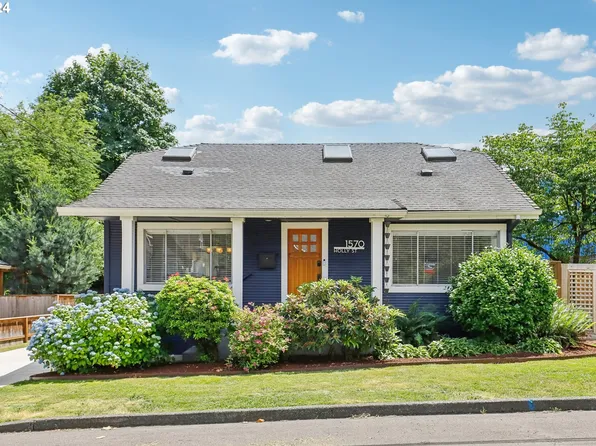 1570 Holly St, West Linn, OR 97068