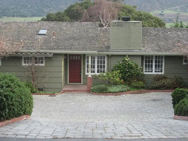 3650 Lazarro Dr photo 1