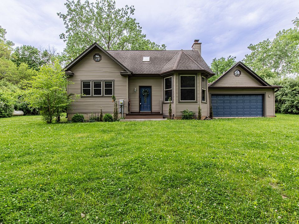 1st image of 8 Birch Dr