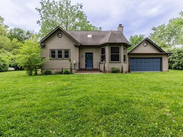 8 Birch Dr, Putnam, IL 61560