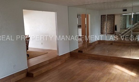 5th image of 4518 Carol Cir