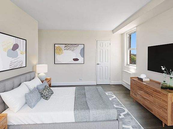 5th image of 875 Morrison Ave APT 18F
