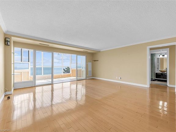 3rd image of 5280 Lakeshore Rd #510