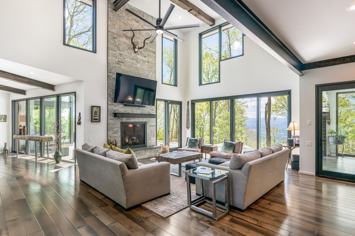 next background image