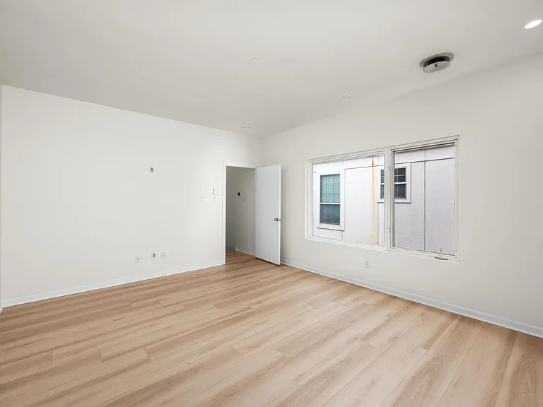 5632 Kiam St #C — Photo 11